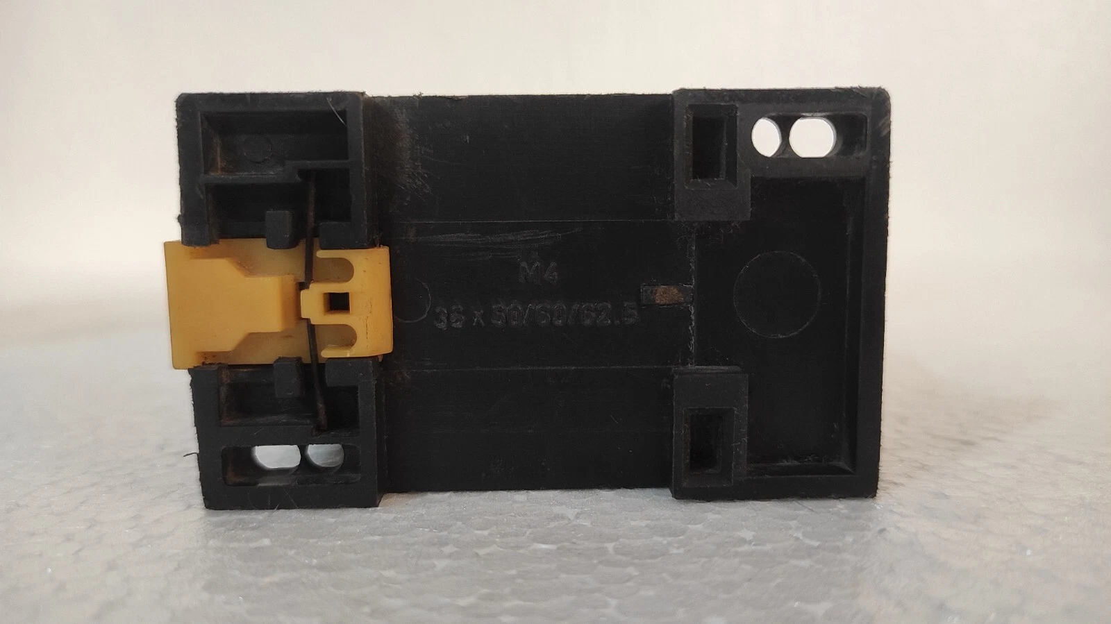 admin/uploads/uploads/Siemens 7PU2240-1BN32-OZ Electric Timer_3.webp